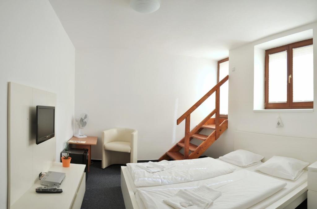 Pension Pod Vezi Kolín Szoba fotó